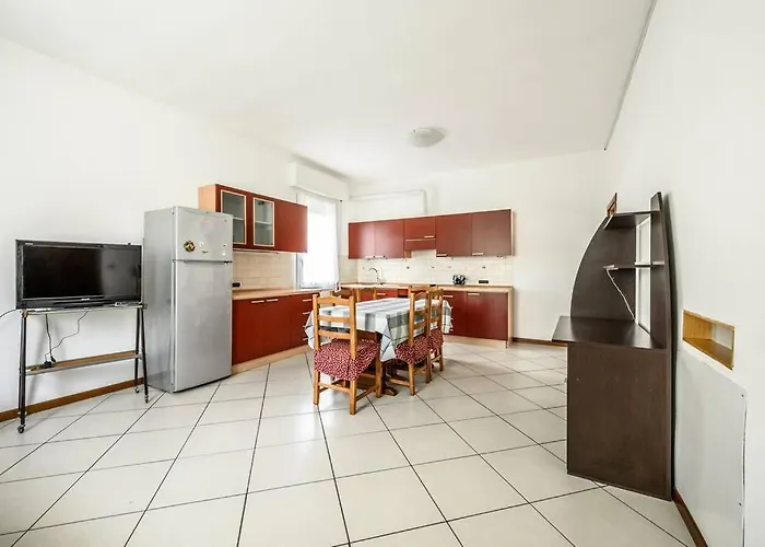 Parking&wifi Free / Hesperia Groundfloor Oasis 아파트 *