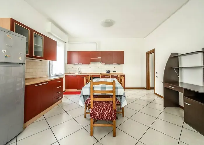 Parking&wifi Free / Hesperia Groundfloor Oasis 아파트 모데나